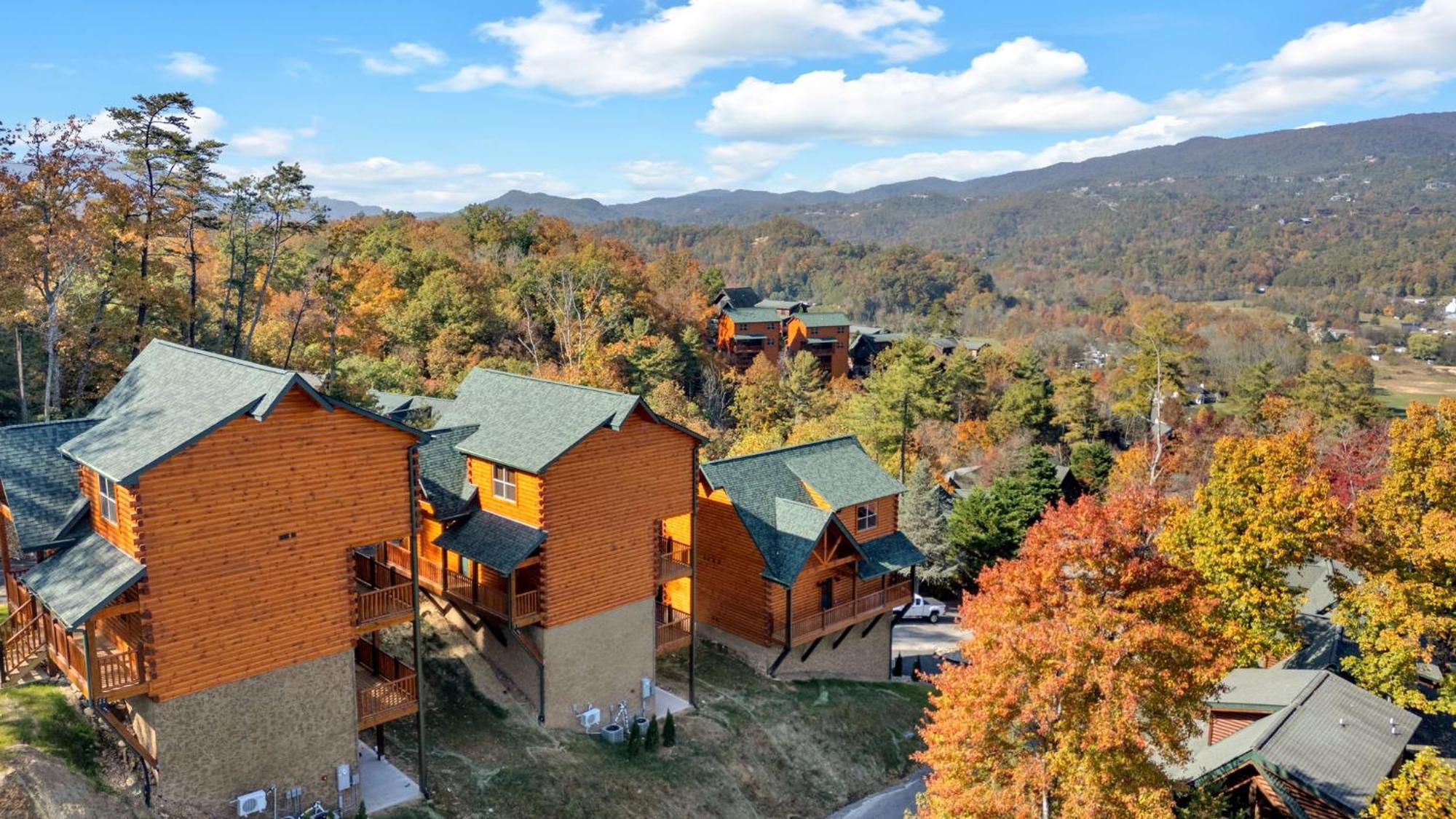 Willa New Luxury Cabin With Indoor Pool, Hot Tub, & Theater Pigeon Forge Zewnętrze zdjęcie