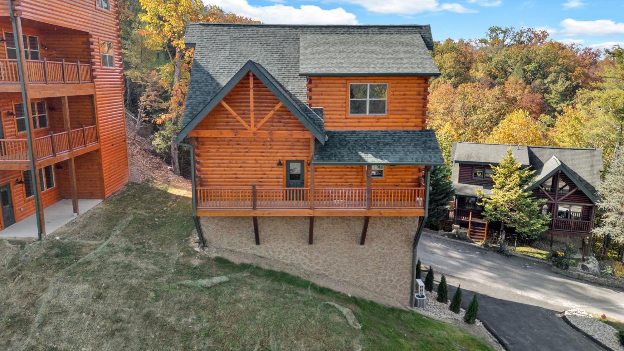 Willa New Luxury Cabin With Indoor Pool, Hot Tub, & Theater Pigeon Forge Zewnętrze zdjęcie